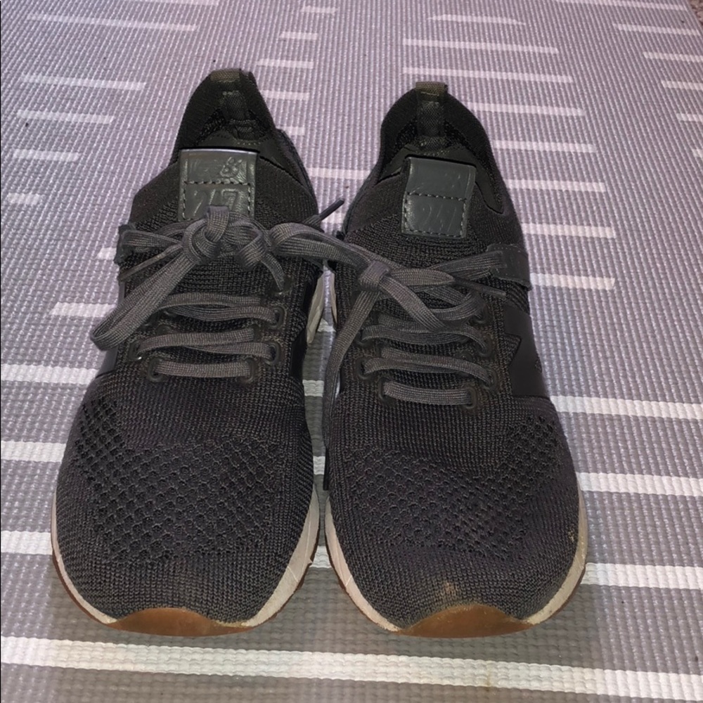 Women’s dark gray new balance shoes size 8